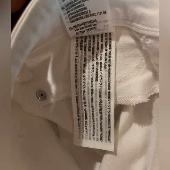 Abercrombie & Fitch white distressed jeans - Picture 3 of 6